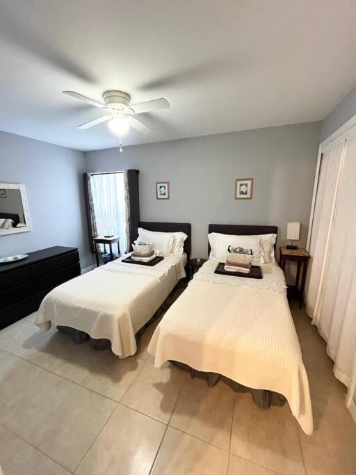 Debbie'S 3-Bedroom Apartment In A Duplex Cape Coral Exteriör bild