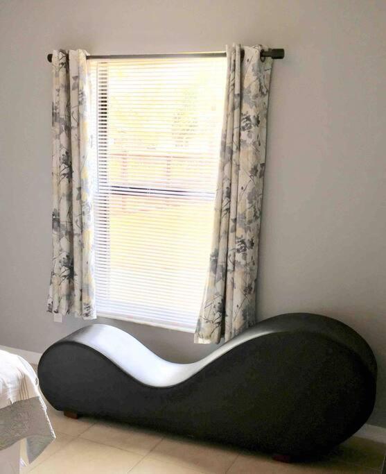 Debbie'S 3-Bedroom Apartment In A Duplex Cape Coral Exteriör bild